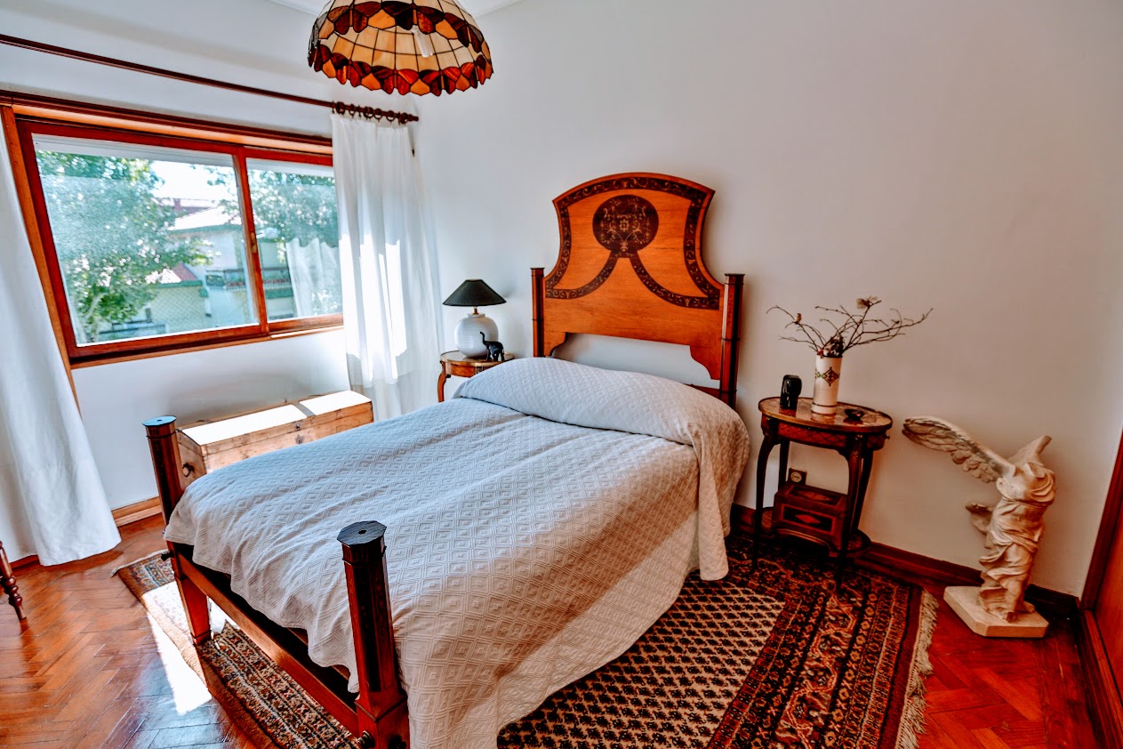 Greek Arts Room - | Quatro Anas